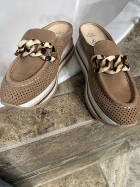 Suede Platform Mules with Tortoiseshell Chain - Tan